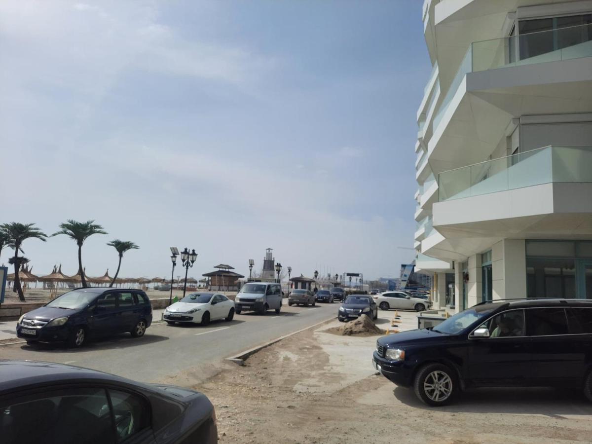 Beach Residence 10 Metri Pana La Plaja Navodari Exterior photo